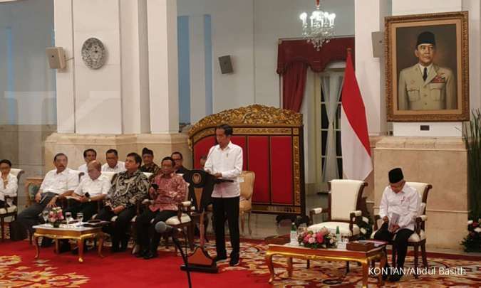 Jokowi minta UU omnibus law rampung pekan depan
