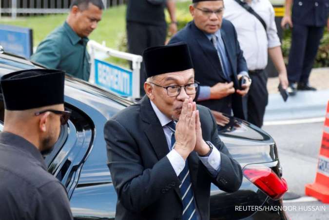 Malaysia's Anwar Becomes Prime Minister, Ending Decades-Long Wait
