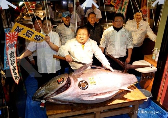 Seekor tuna sirip biru dilelang seharga US$ 632.000