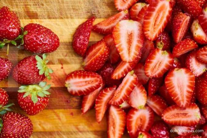 Stroberi dan buah beri lain bisa dijadikan buah untuk diet.