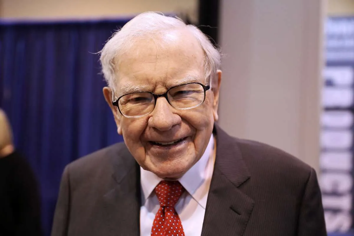 Sederhana, Ini Strategi Memiliki Tabungan Pensiun ala Warren Buffett 