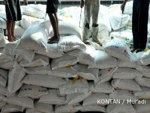 Harga beras melonjak karena permainan pedagang