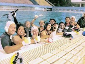 Hoki air, tantangan baru underwater sport