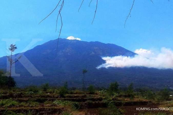 Gunung Lawu juga termasuk dalam urutan gunung tertinggi di Jawa. 
