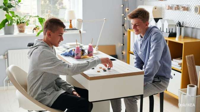 Ramalan Zodiak Keuangan dan Karier Besok Rabu 18 Maret 2026, Siapa Paling Bersinar?