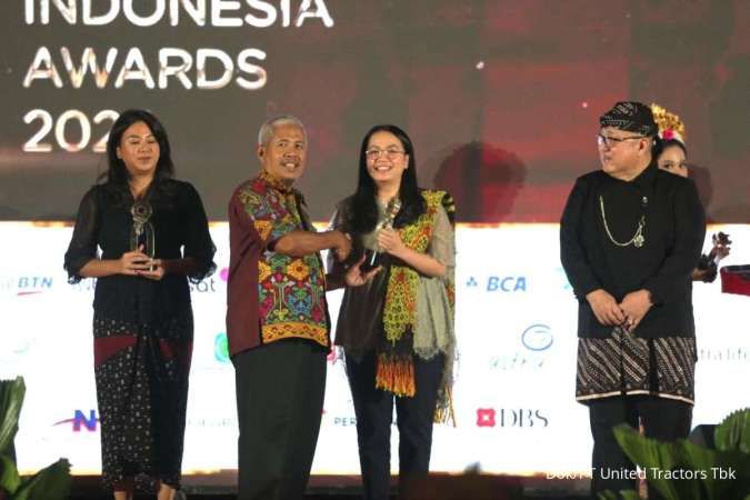United Tractors Raih Penghargaan Public Relations Indonesia Awards 2024
