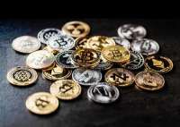 Bitcoin Sentuh US$106.000 Senin (12/5), Waspadai Aksi Ambil Untung Sebelum Rekor Baru