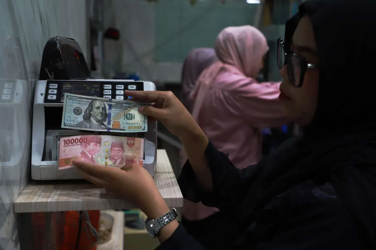 Rupiah dan Ringgit Paling Loyo Selasa (7/4) Pagi, Mata Uang Asia Lain Bergerak Tenang