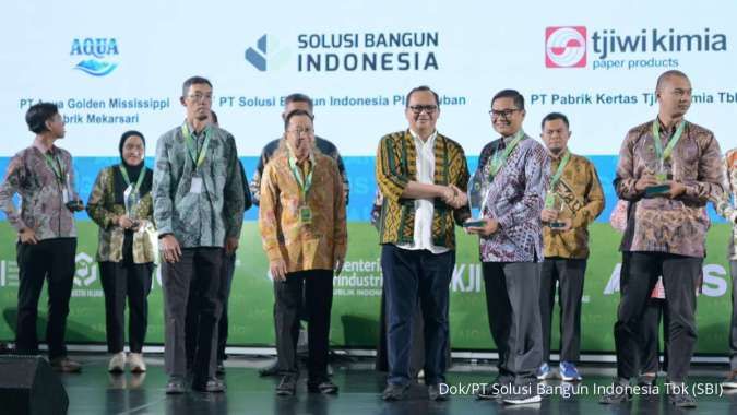 Solusi Bangun Indonesia Raih Penghargaan Industri Hijau 2024