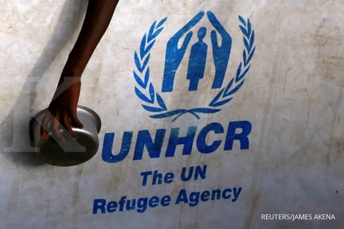 Half a million Afghans could flee across borders - UNHCR