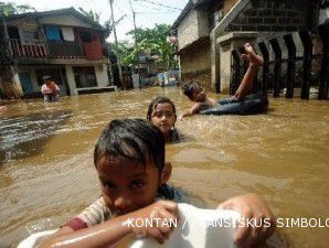 Antisipasi banjir, Kementerian PU siagakan alat-alat berat