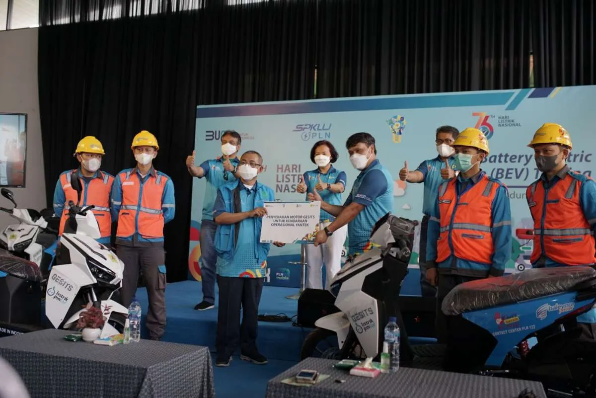 PLN Pakai 264 Motor Listrik Gesits untuk Kendaraan Operasional