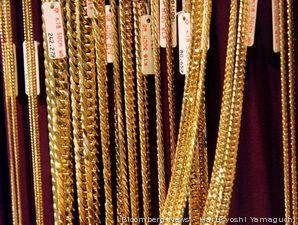 Pasar Volatile, Harga Emas Tak Banyak Perubahan