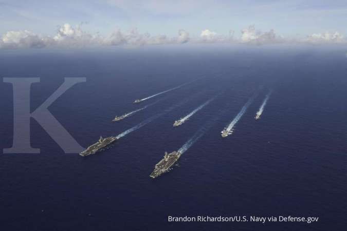 Laut China Selatan menegang, posisi kapal induk AS dan kapal perang China berdekatan
