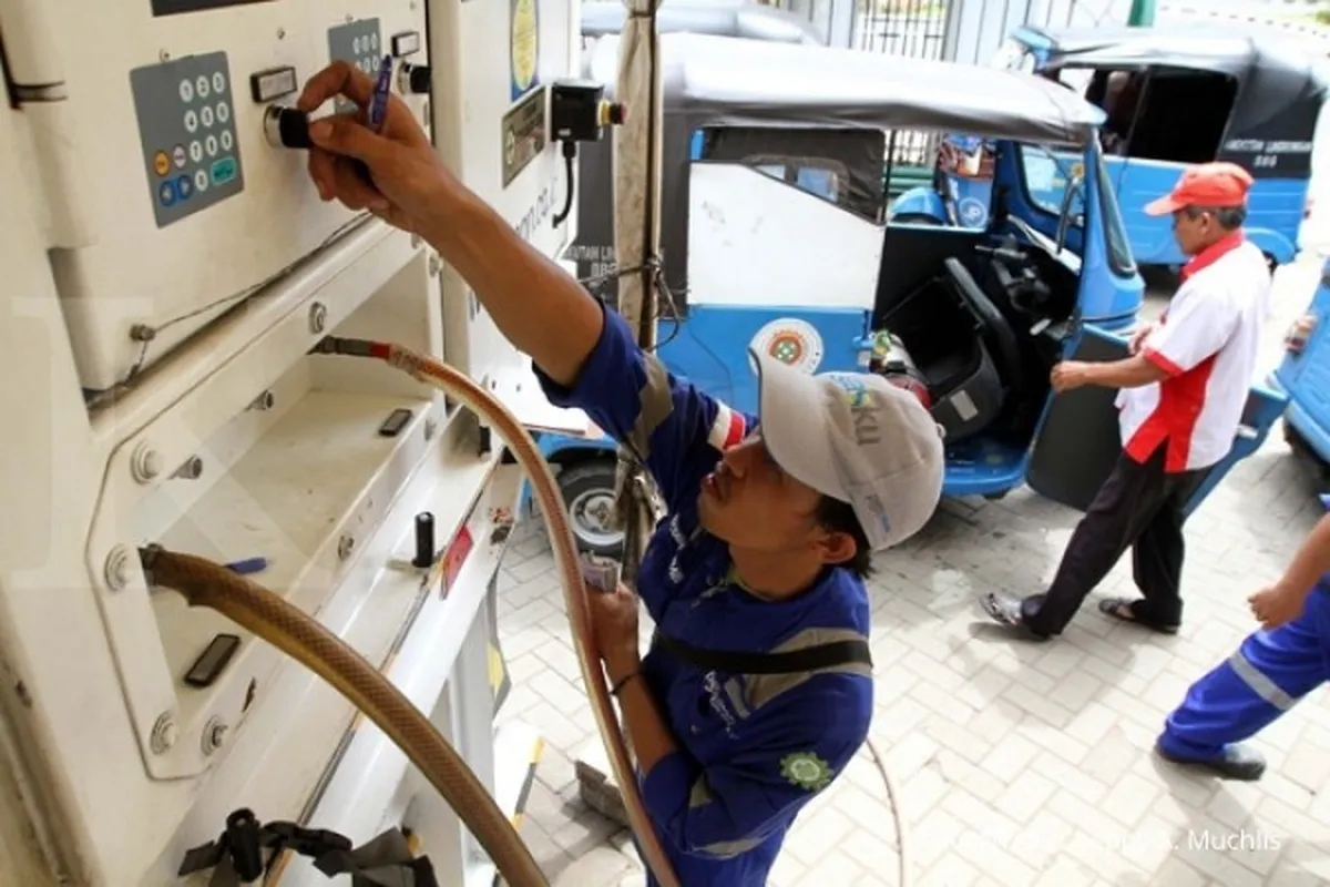 Pertamina punya waktu 2 tahun hapus premium 