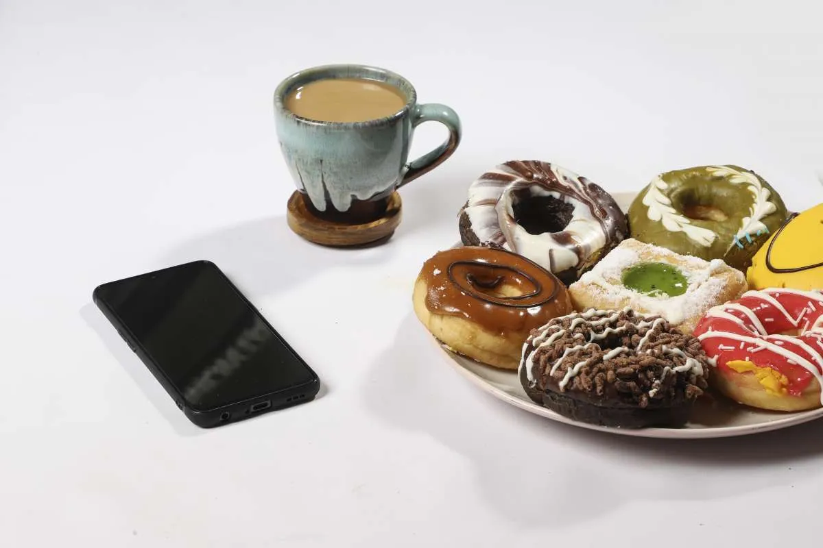 Hindari tiga jenis makanan ini saat isolasi mandiri 