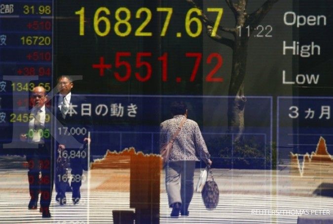 Yen melemah dan minyak naik, bursa Jepang terbang