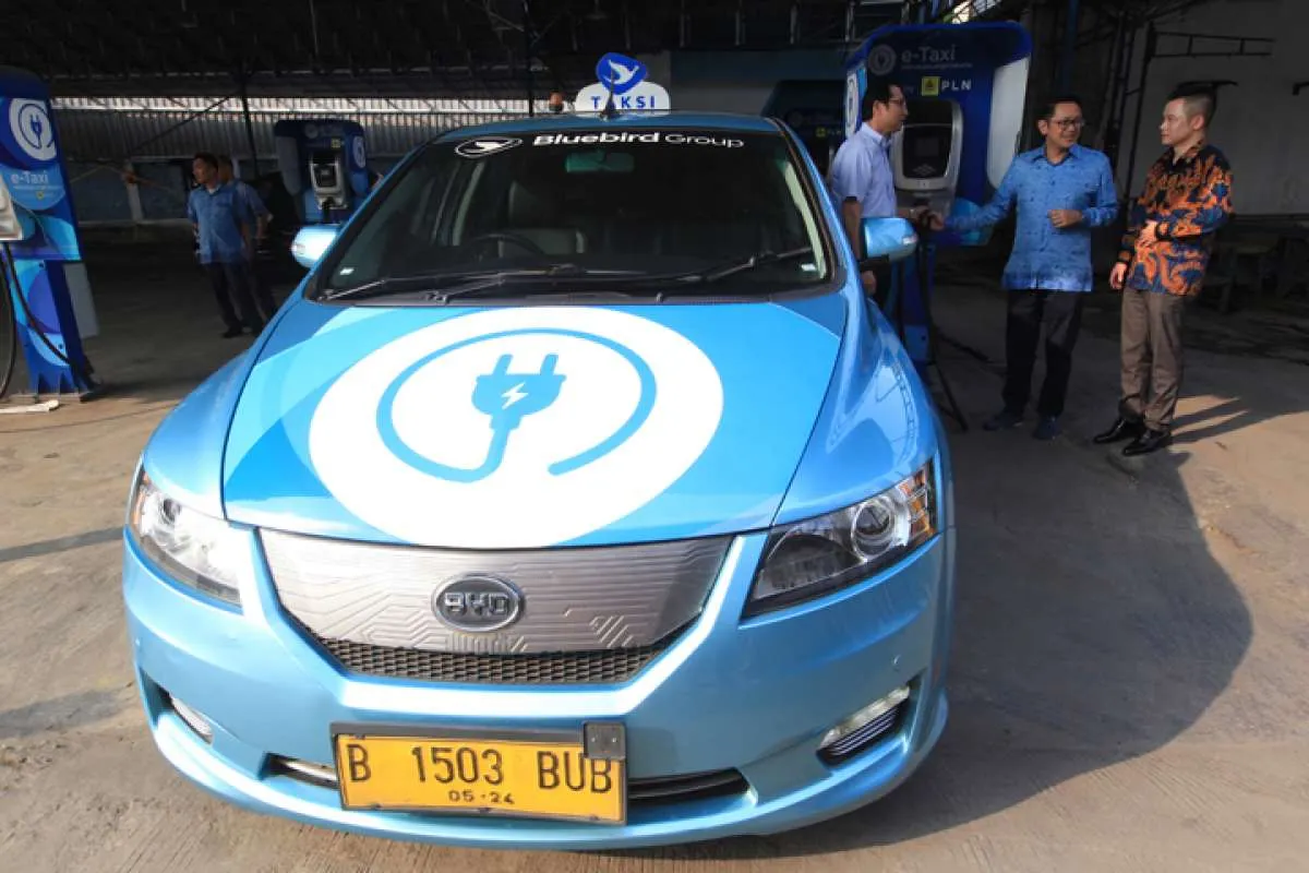 Blue Bird bakal tambah 200 unit taksi listrik pada tahun ini
