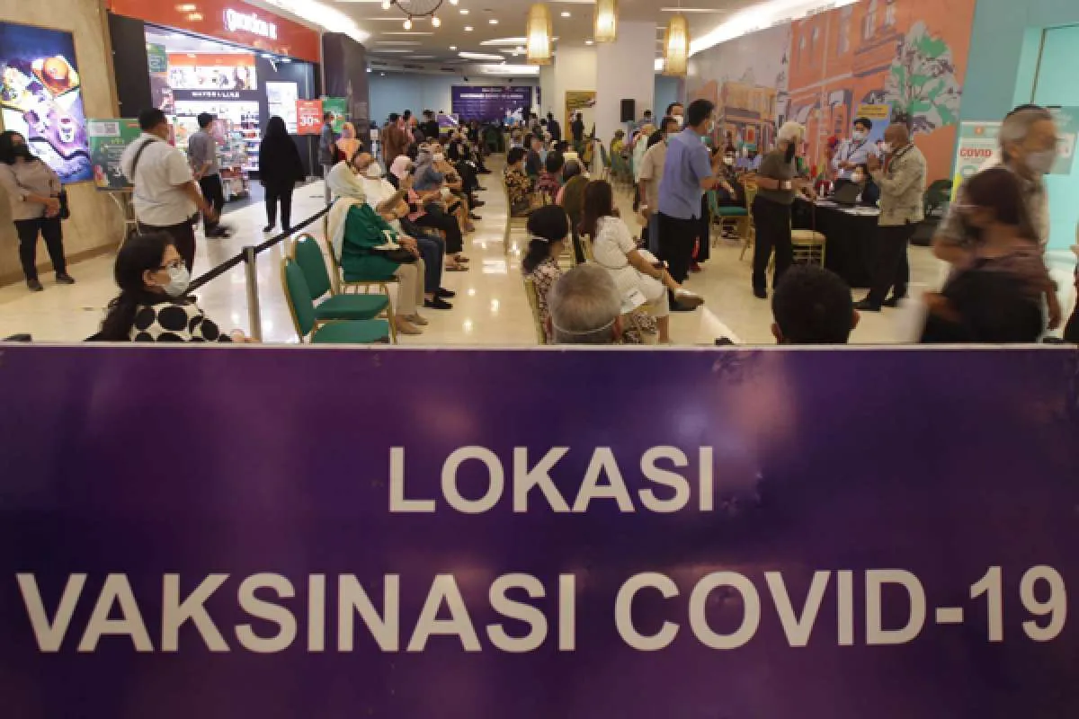 Vaksinasi Covid-19 dosis pertama Indonesia mencapai 10.373.963 hingga Selasa (13/4)