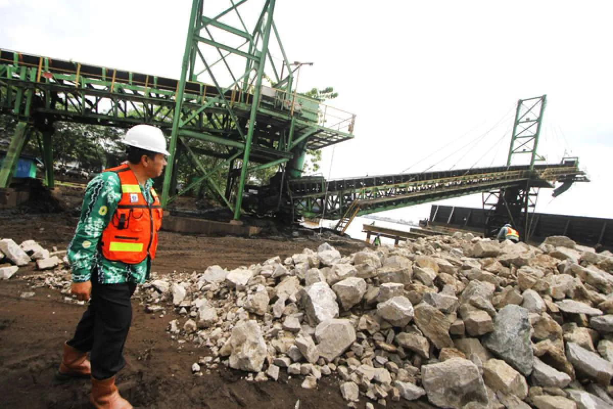 JATAM: Beking Tambang Ilegal oleh Aparat Sudah Jadi Modus Lama