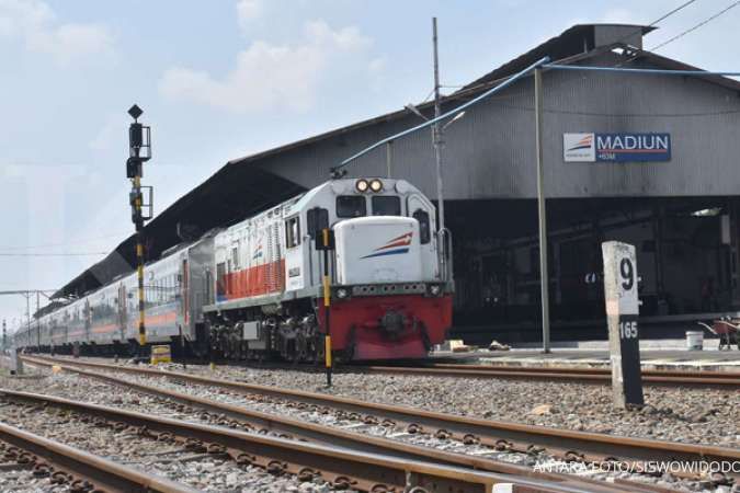 KAI Daop 8 Surabaya batalkan seluruh perjalanan kereta tujuan Bandung dan Jakarta
