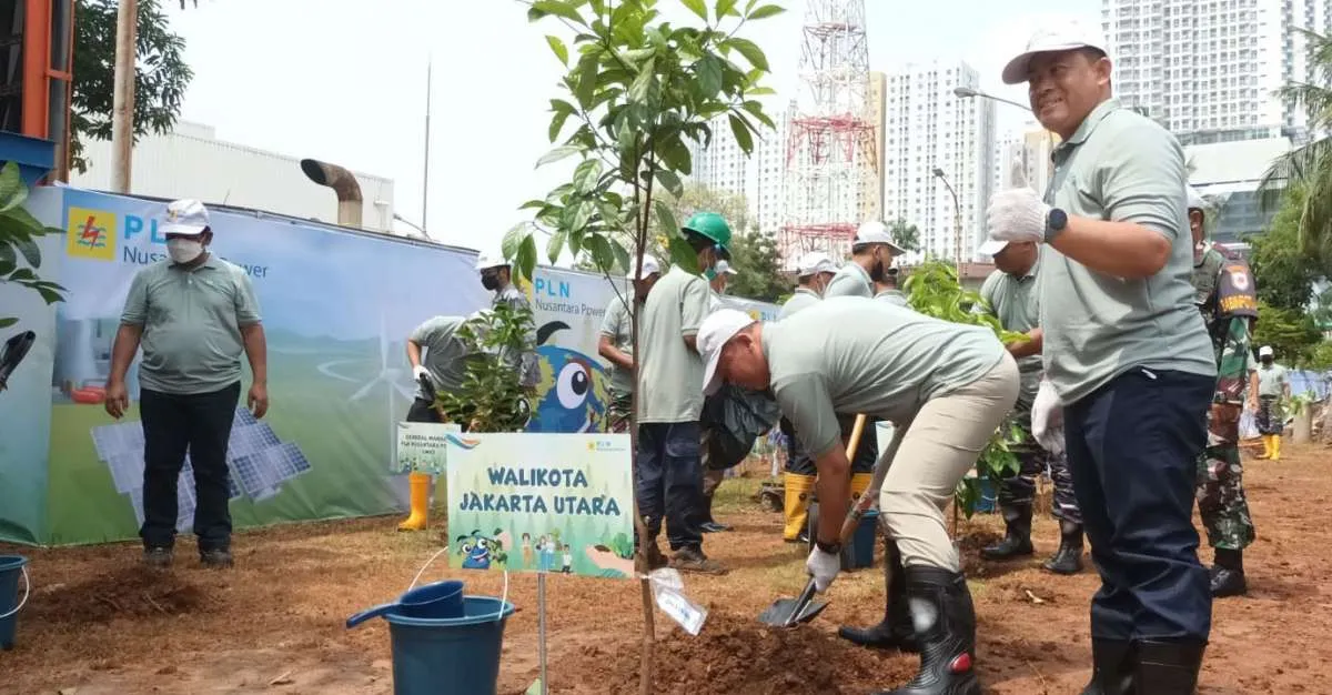 PLN Nusantara Unit Pembangkitan (UP) Muara Karang Tanam 5.000 Pohon