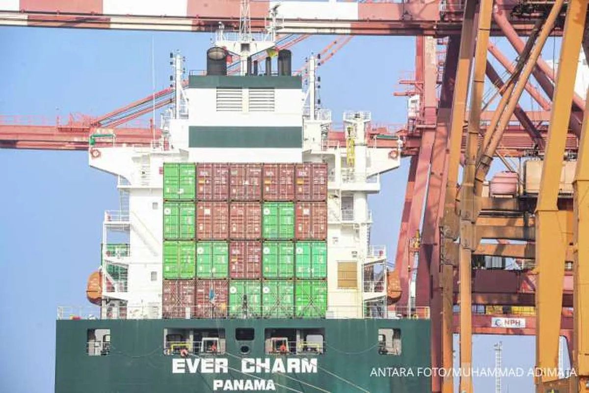 Ekonom BCA Proyeksikan Defisit Transaksi Berjalan Lebih Tinggi di Kuartal I 2024