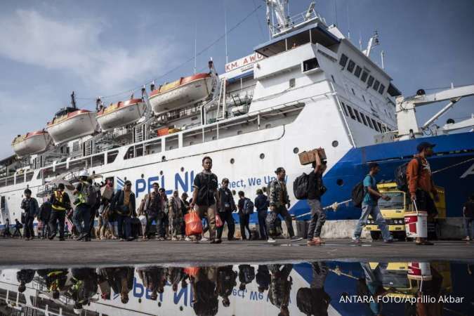 Arus mudik Pelabuhan Tanjung Emas