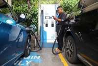 PLN Pastikan Keandalan SPKLU Jelang Libur Nataru Melalui Mobile EVenture 2025 