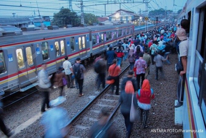 Tahun baru, KRL beroperasi 24 jam