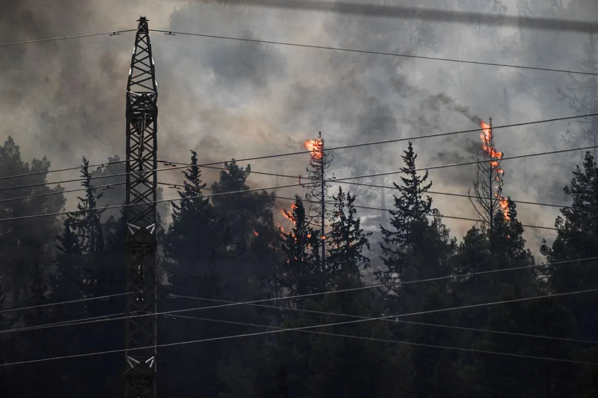 Hezbollah Kembali Luncurkan Roket dan Artileri ke Israel