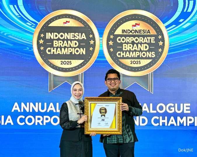 JNE Raih Penghargaan Indonesia Brand Champion di Infobrand Summit 2025