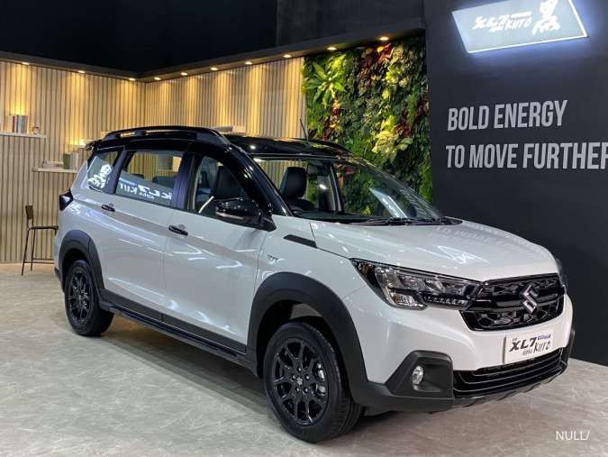 Strategi Suzuki Capai Target Jual 300 Unit XL7 Alpha Kuro Hybrid per Bulan