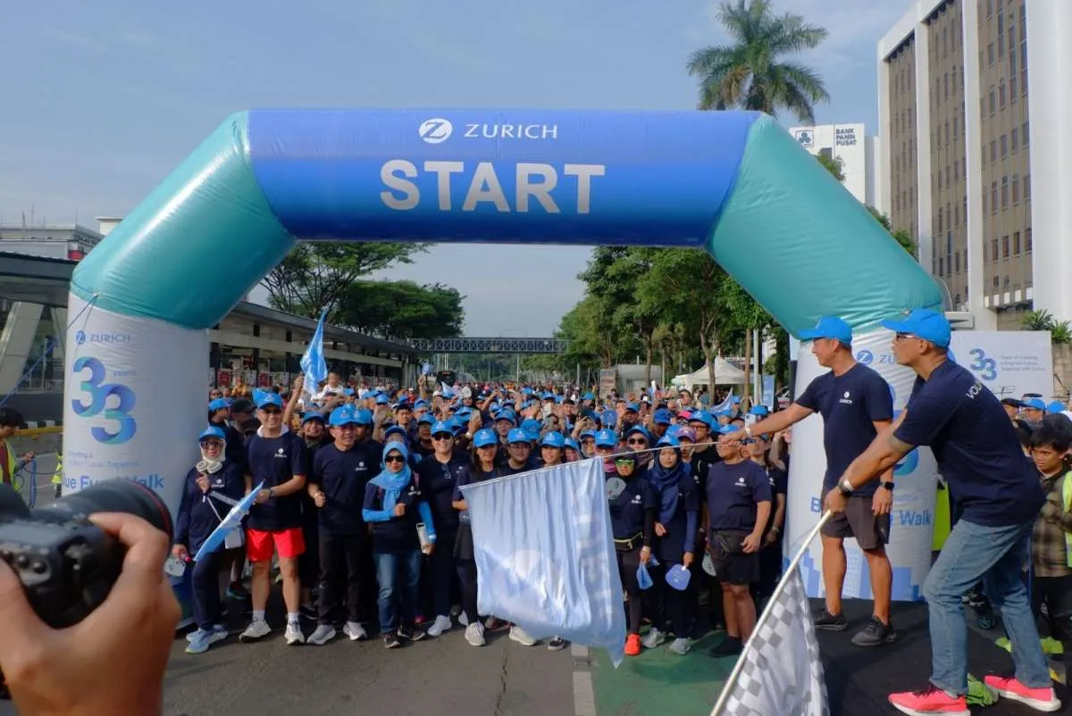 Zurich Indonesia Gelar Fun Walk dan Aktivitas Sosial Saat Rayakan HUT ke-33