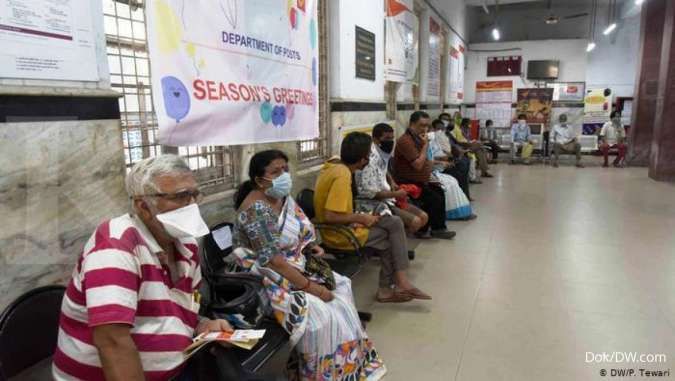 India's among 10 worst-hit COVID-19 nations as cases jump; air travel reopens