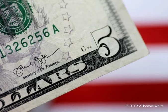 GLOBAL MARKETS-US Bond Yelds Rise, Dollar Down as Turbulent Week Comes to an End