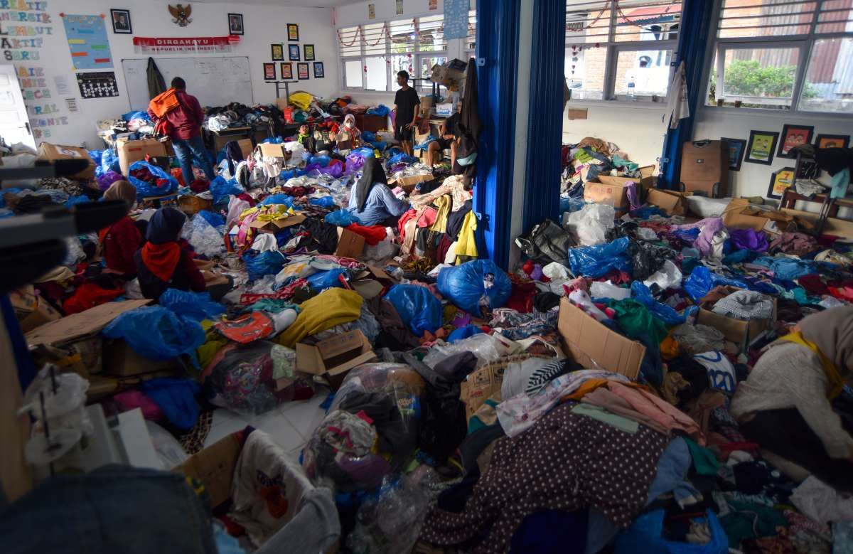 Bantuan Internasional Belum Dibuka