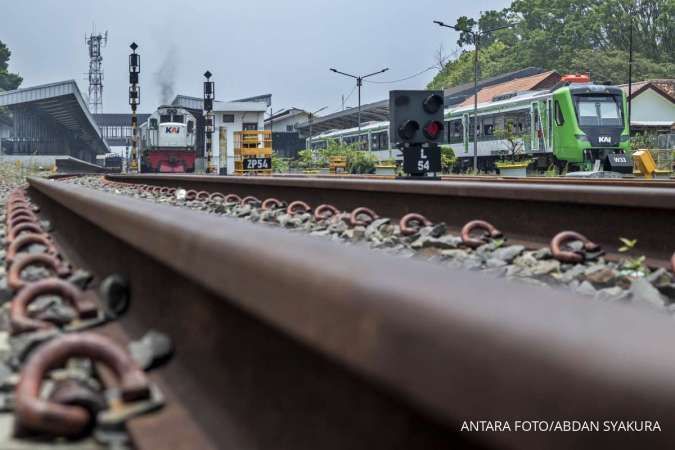 PLN & KAI Kolaborasi Elektrifikasi Jalur Kereta Api, Dorong Transportasi Rendah Emisi