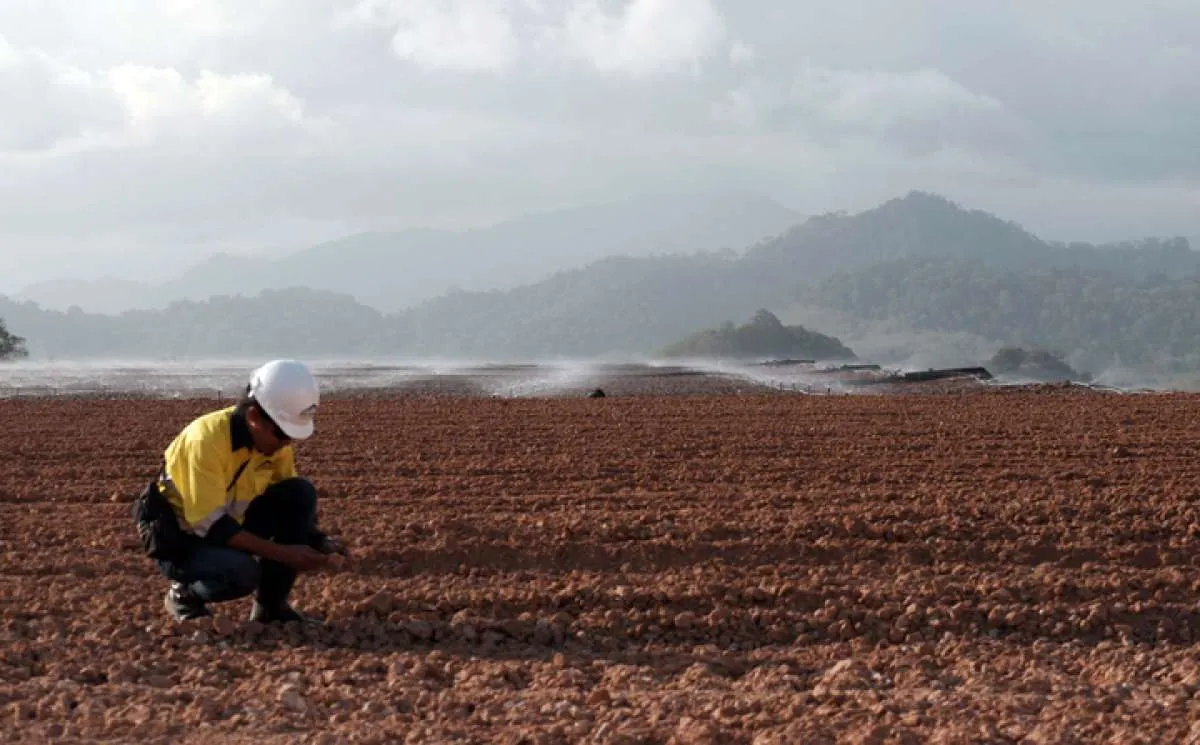Anak usaha Merdeka Copper (MDKA) serahkan lahan kompensasi 100,32 ha ke pemerintah
