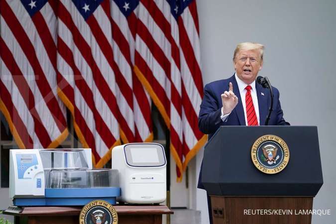 Trump ancam kenakan pajak baru ke perusahaan yang produksi di luar AS