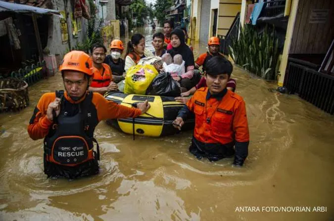 Peringatan Dini Cuaca Besok (16/1) Hujan Deras, Provinsi Ini Berstatus Siaga Bencana