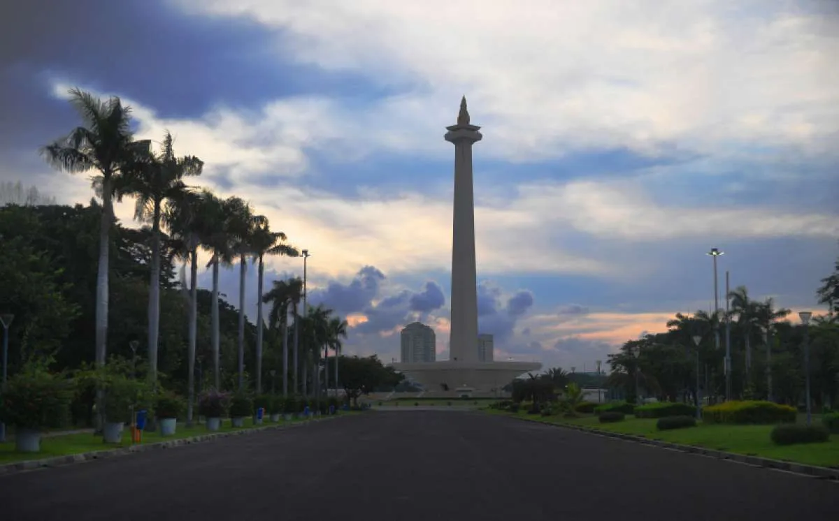 Prakiraan Cuaca Jakarta Hari Ini (3/4) BMKG: Cerah Berawan Ada Gerimis! 