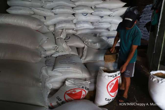 Amran Persilakan BUMN Pangan Impor Kedelai, Bulog: Kalau Diperintah Kami Berangkat