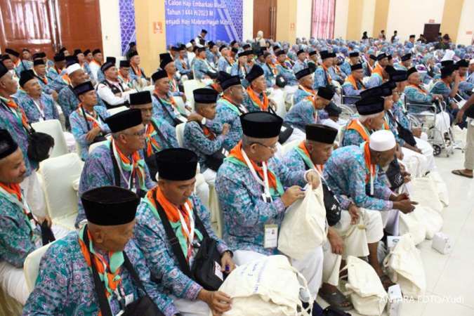 Pesan Menag Bagi Jamaah Haji Kloter Pertama Embarkasi Jakarta