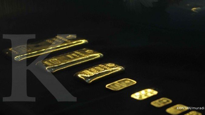 Harga acuan emas Antam hari ini turun Rp 1.000
