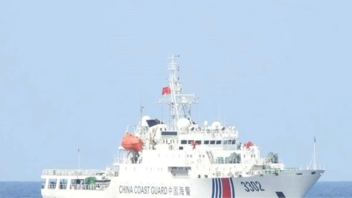 Kapal Penjaga Pantai Filipina Usir Kapal Perang China di Palauig, Zambales