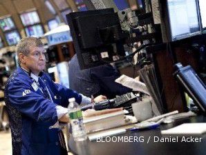 Wall Street terbakar, indeks Dow Jones terjungkal 3,5%