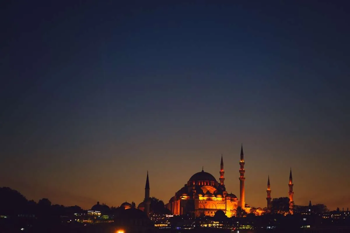 Cek Jadwal Sholat dan Adzan Magrib di Bandung dan Sekitarnya Hari Jumat 28 Juni 2024