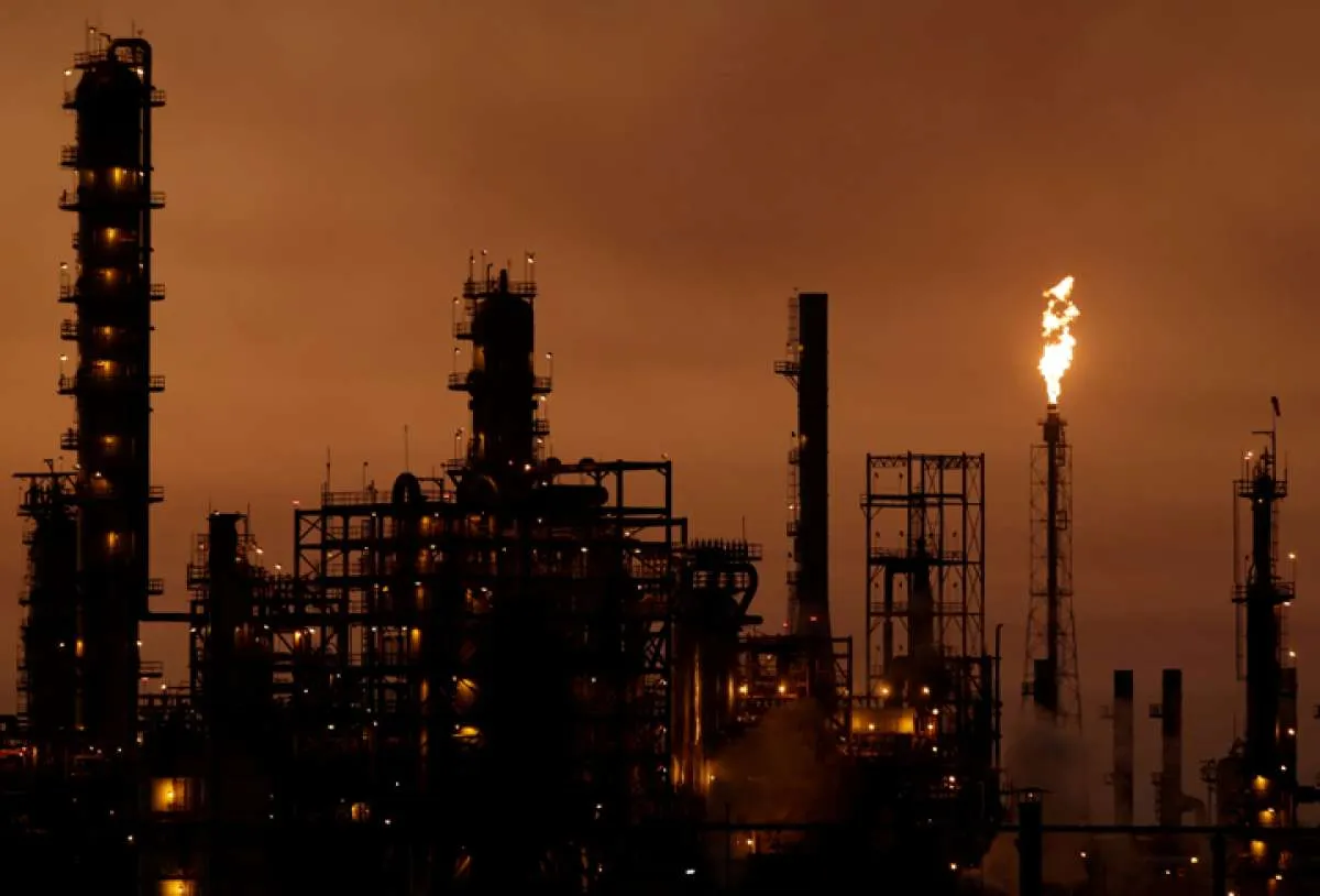 Harga minyak dunia terus naik jelang pertemuan OPEC pekan ini