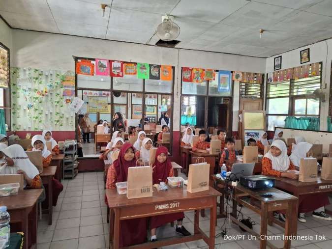 Unicharm & DLHK Kabupaten Karawang, Adakan Edukasi Pemilahan Sampah di Sekolah Dasar